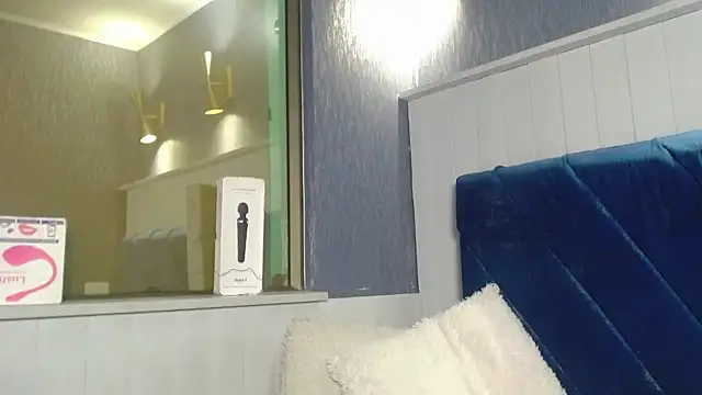 EmilyQueen3x online show from February 14, 2026, 1:46 am