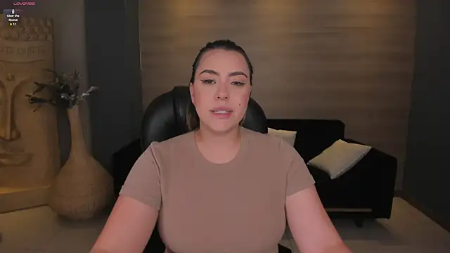 MartinnaBonnet online show from January 2, 2025, 5:39 pm