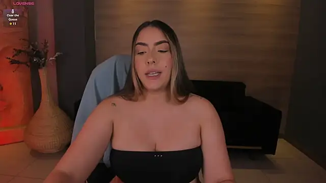 MartinnaBonnet online show from January 7, 2025, 4:27 pm