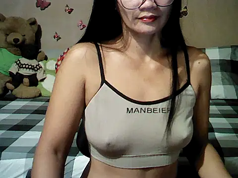 Mia Rein online show from February 5, 2026, 9:47 am