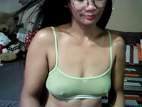 Mia Rein online show from July 17, 2026, 2:29 am