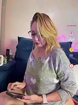 RAIRAsexy online show from July 7, 2026, 11:42 pm