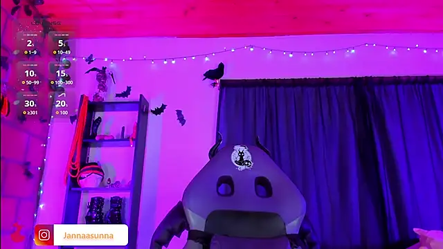 Snapshot of EmmaRusso chatting on September 13, 2025, 11:26 pm EmmaRusso online show from September 13, 2025, 11:26 pm