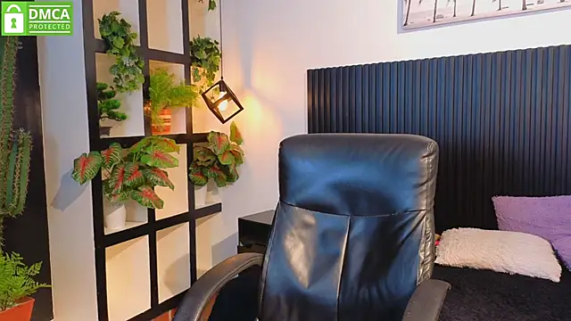 Ivy Gail online show from November 13, 2025, 3:38 am