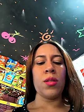 Snapshot of Nanybaker95 chatting on December 13, 2025, 9:53 pm Nanybaker95 online show from December 13, 2025, 9:53 pm