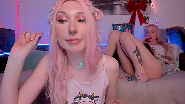 AlexRoseLiRed online show from January 20, 2025, 7:57 pm