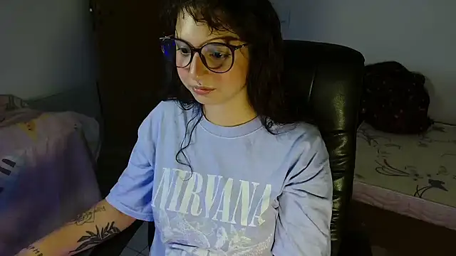 Snapshot of myamillor chatting on January 6, 2025, 10:05 pm myamillor online show from January 6, 2025, 10:05 pm