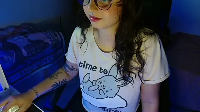 Snapshot of myamillor chatting on January 7, 2025, 10:19 pm myamillor online show from January 7, 2025, 10:19 pm