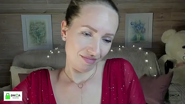 Queenymel online show from October 24, 2025, 5:09 pm