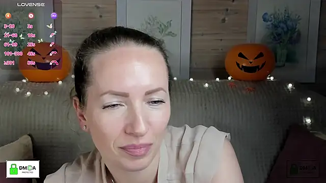 Queenymel online show from October 30, 2025, 3:46 pm