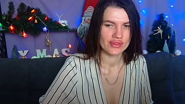 MilaLoona online show from December 11, 2024, 7:20 am