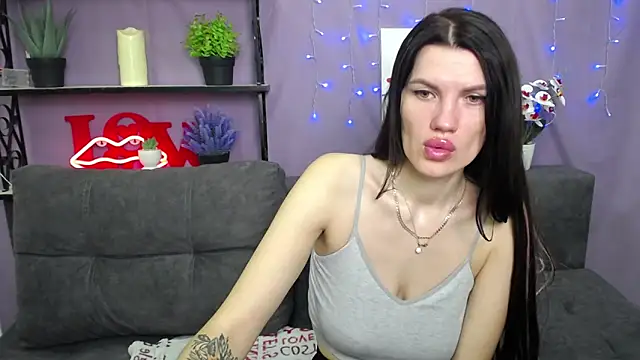 MilaLoona online show from March 21, 2025, 7:00 am