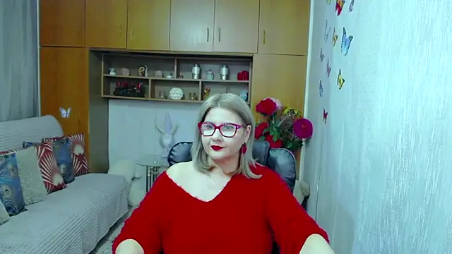 LucilleFenlys online show from October 21, 2025, 11:16 pm