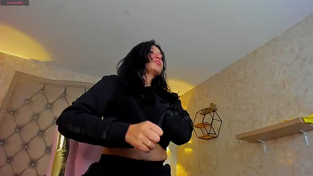 dayra angels online show from March 21, 2025, 11:01 pm