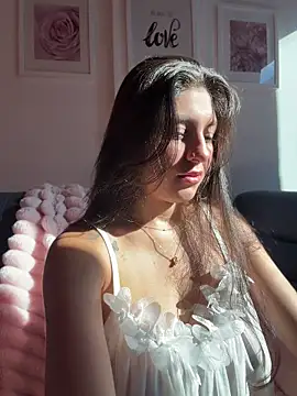 loolla 23 online show from June 11, 2026, 12:47 pm