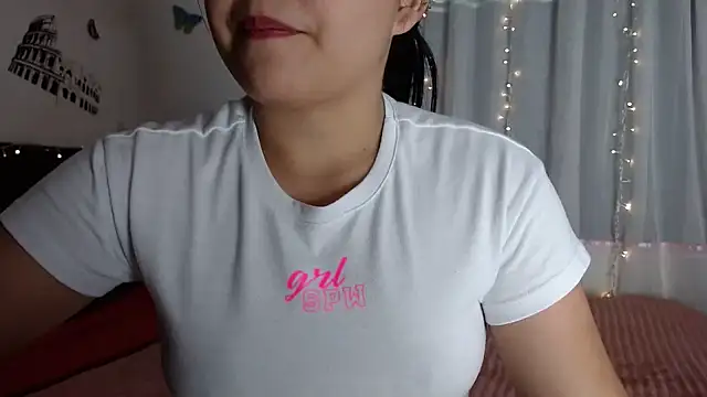 Hana    online show from December 4, 2025, 8:50 pm