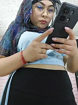 Hana    online show from April 17, 2026, 9:29 pm