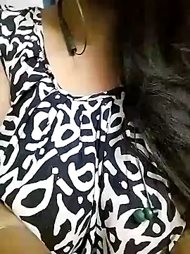 rekhabb123 online show from December 1, 2024, 7:14 pm