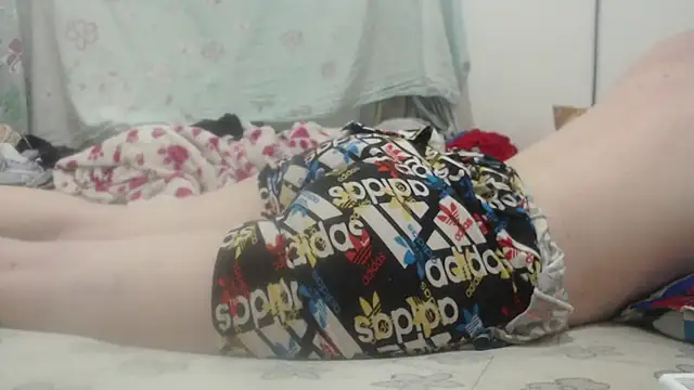 Kittywhiteass online show from March 17, 2025, 8:18 am