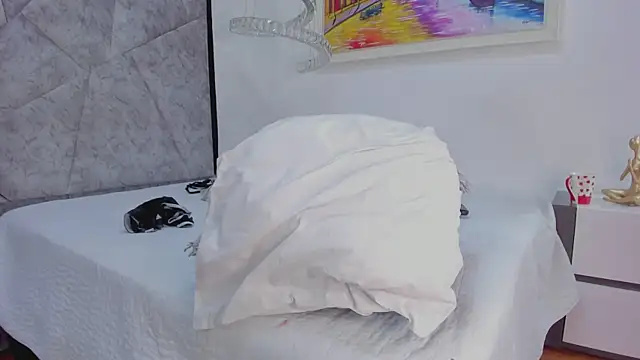 AmandaNordby  online show from March 14, 2025, 4:32 am