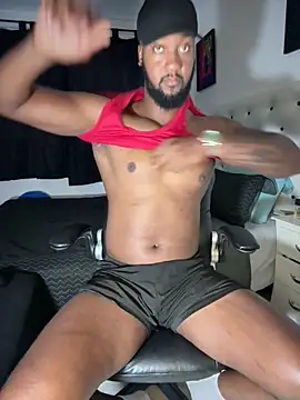 blackdrey18 online show from May 13, 2026, 11:07 am