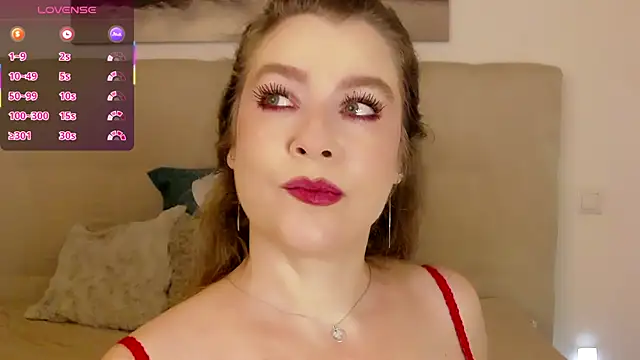 PetersEmily online show from November 3, 2025, 10:10 pm