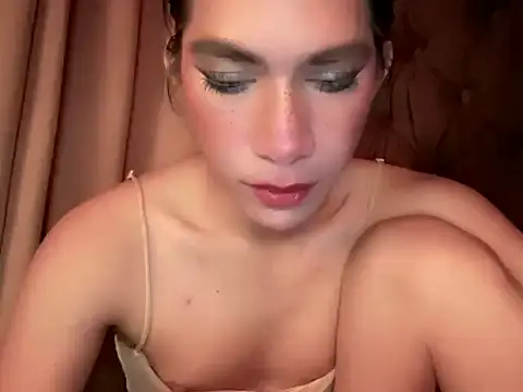 QUEEN LILITH online show from December 1, 2025, 4:06 am