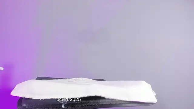 Snapshot of Coral_Princex chatting on November 4, 2025, 7:46 pm Coral Princex online show from November 4, 2025, 7:46 pm