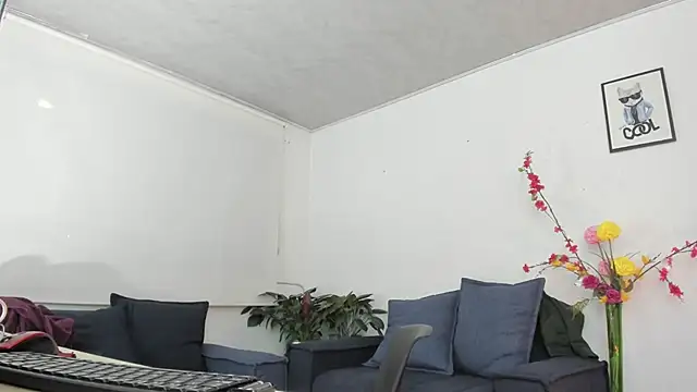 alicia rouusel online show from November 5, 2025, 12:32 am