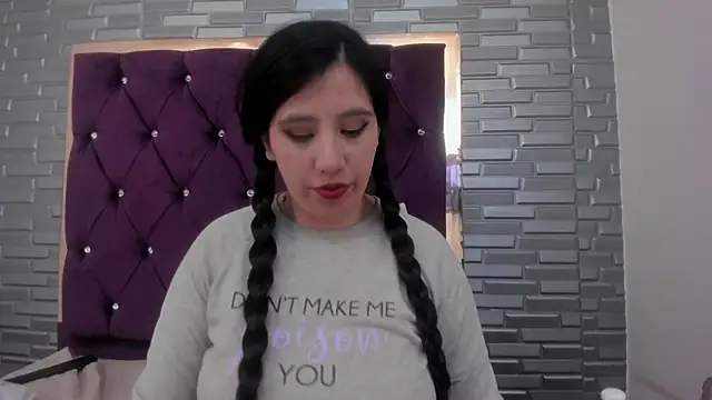 Snapshot of AntoneellaF chatting on January 16, 2025, 7:38 am AntoneellaF online show from January 16, 2025, 7:38 am