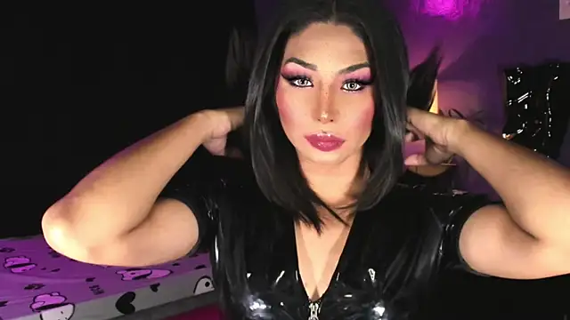 Snapshot of MaxxineMorenaTs chatting on April 5, 2026, 7:44 pm MaxxineMorenaTs online show from April 5, 2026, 7:44 pm