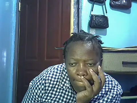 Ebonyceline online show from May 3, 2026, 7:03 am