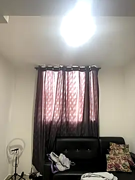 CuteEbony1 online show from September 19, 2025, 2:29 pm