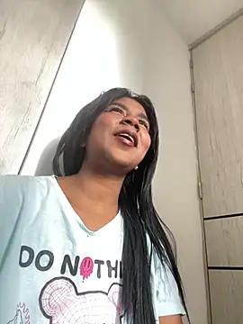 CuteEbony1 online show from October 6, 2025, 4:59 pm
