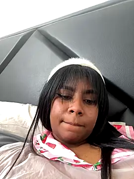 CuteEbony1 online show from October 8, 2025, 5:32 pm