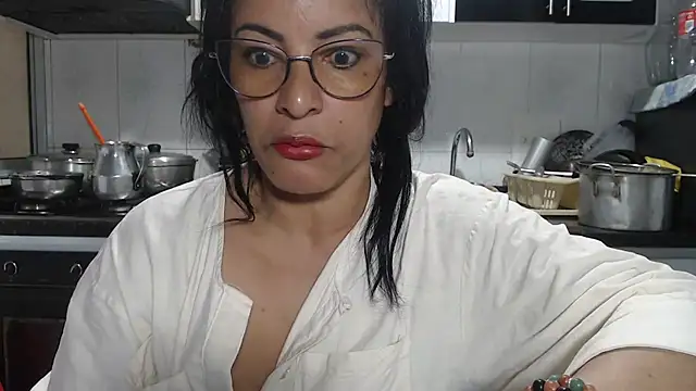 kateleyagrey online show from September 23, 2025, 11:57 am