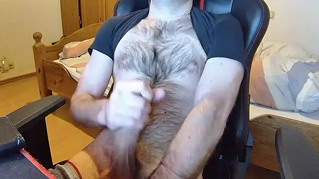 Snapshot of KmlBI26 chatting on March 2, 2026, 2:57 pm KmlBI26 online show from March 2, 2026, 2:57 pm