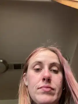 ClumsyLink online show from November 23, 2025, 9:03 pm