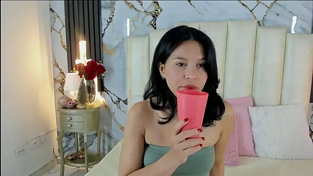 lulumars online show from December 18, 2025, 5:13 am