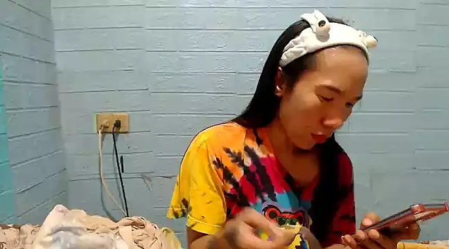 Snapshot of AsianNaughtiesMistress chatting on December 23, 2024, 1:56 pm AsianNaughtiesMistress online show from December 23, 2024, 1:56 pm