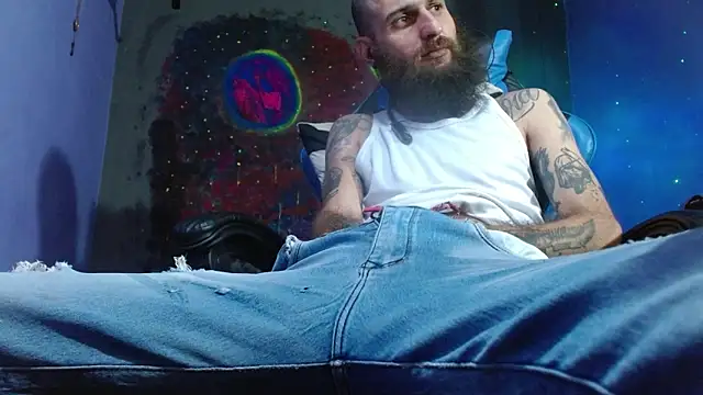 Tatted21xxx online show from January 15, 2025, 3:43 am