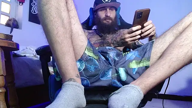 Snapshot of Tatted21xxx chatting on February 25, 2026, 6:17 pm Tatted21xxx online show from February 25, 2026, 6:17 pm