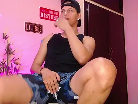 DavidNeill online show from December 21, 2024, 6:34 pm