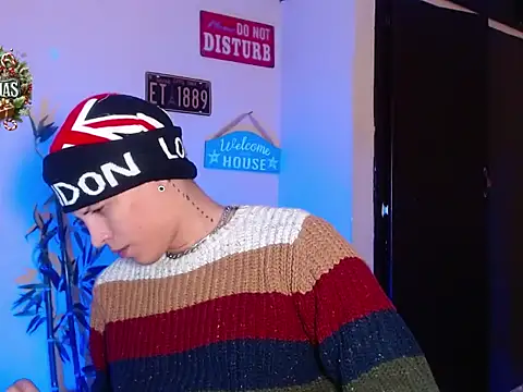 DavidNeill online show from December 27, 2024, 2:33 pm