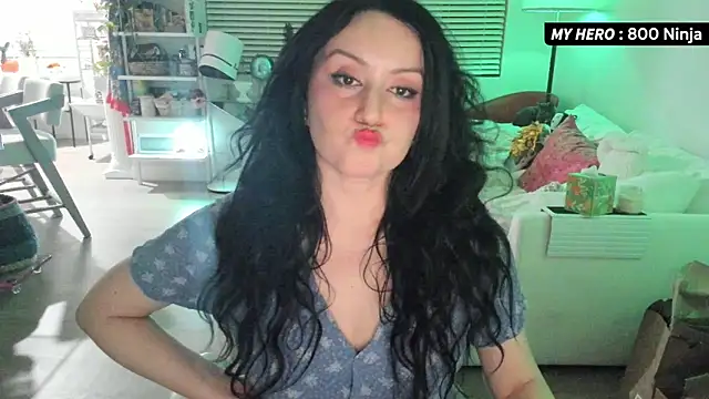 Vesaaa online show from November 5, 2025, 4:01 am