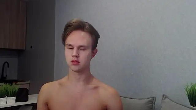 MartinMendez online show from September 30, 2025, 8:41 am