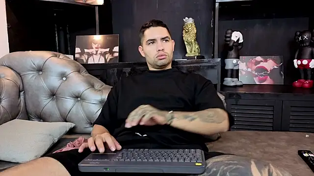 matteosantos online show from October 22, 2025, 11:43 am