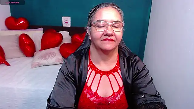 scaelettdubois online show from February 15, 2025, 3:42 am