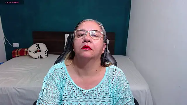 scaelettdubois online show from October 12, 2025, 1:59 am