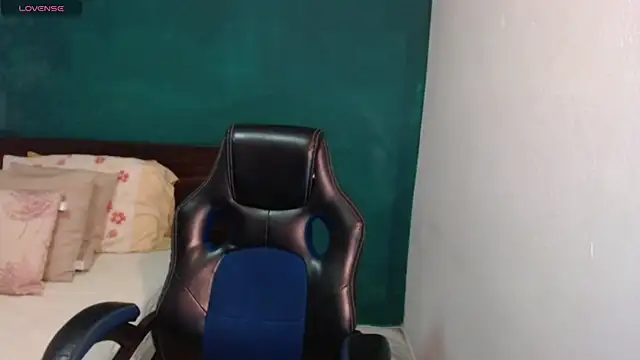 scaelettdubois online show from July 19, 2026, 12:36 am